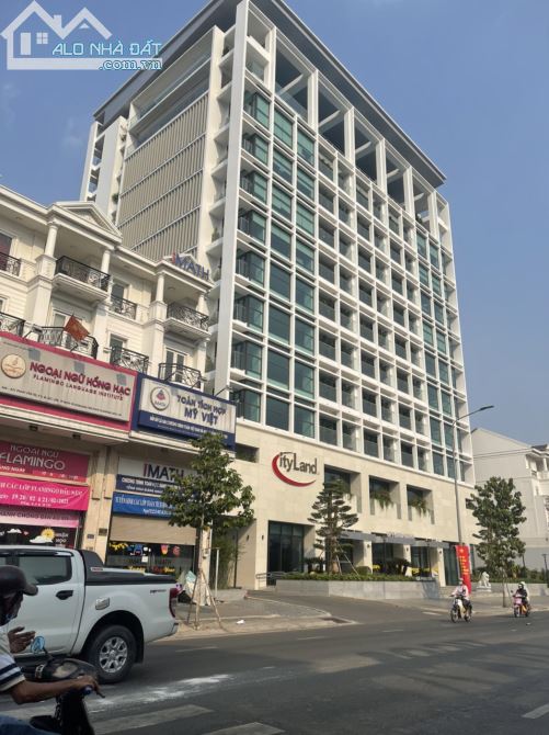 Bán Gấp Building MT Trường Sơn P2 Tân Bình DT 28x25m 2 hầm 11 lầu HĐT 16.5 tỷ/năm