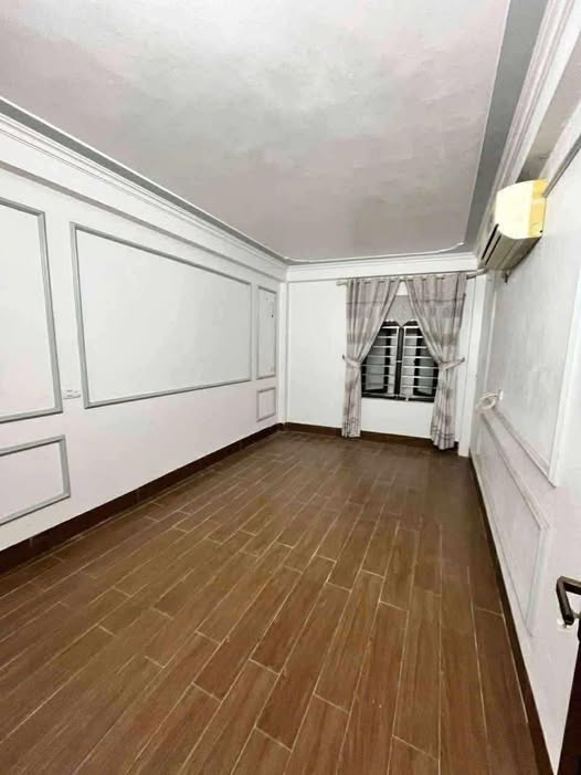 Nhà 3 Tầng Gần Hồ Vị Xuyên
