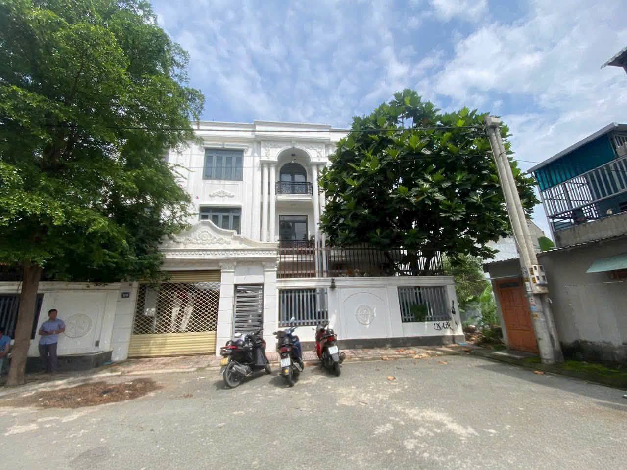 620 Lê Hồng Phong
