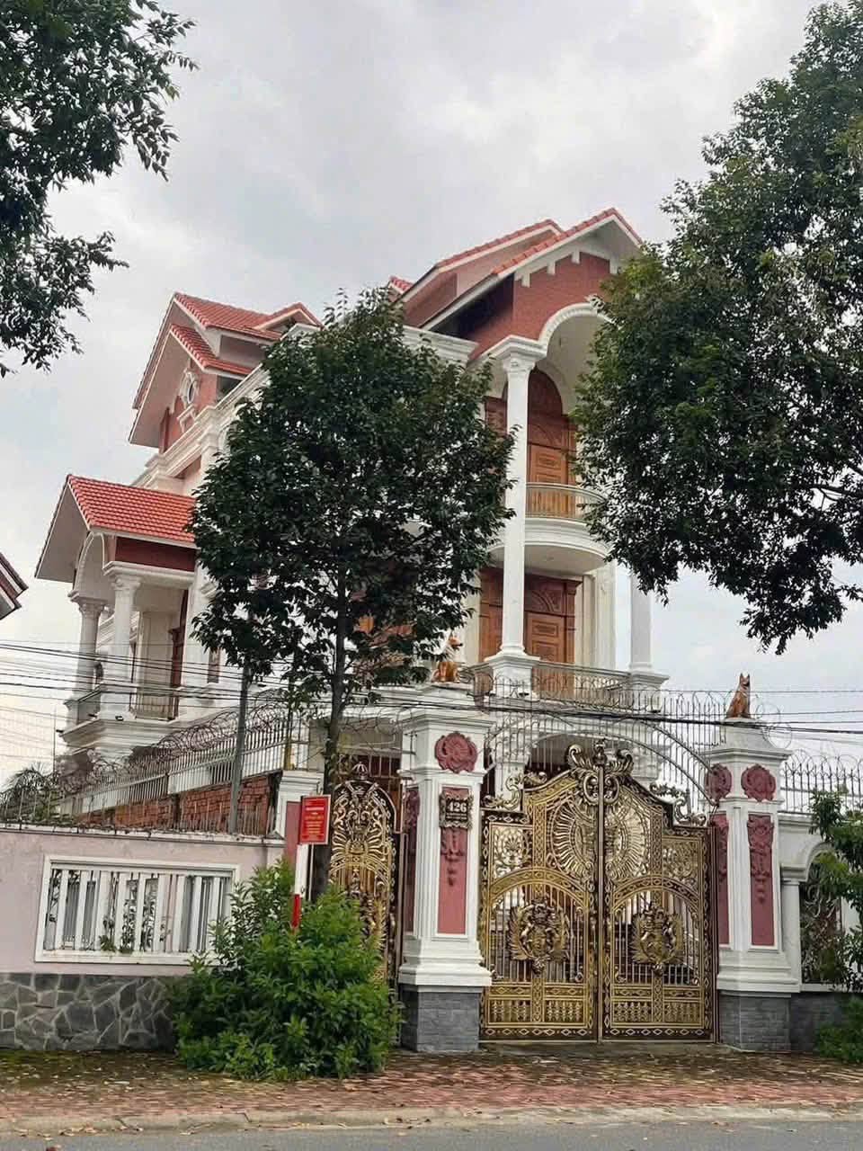Biệt thự Hiệp Thành