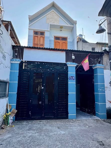 Nhà 1 trệt 1 lầu